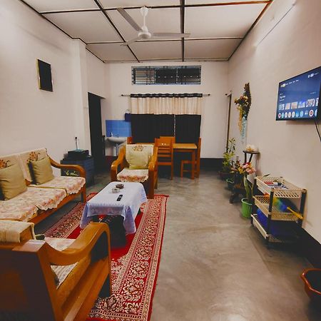 Gayatri Homestay Dibrugarh Εξωτερικό φωτογραφία